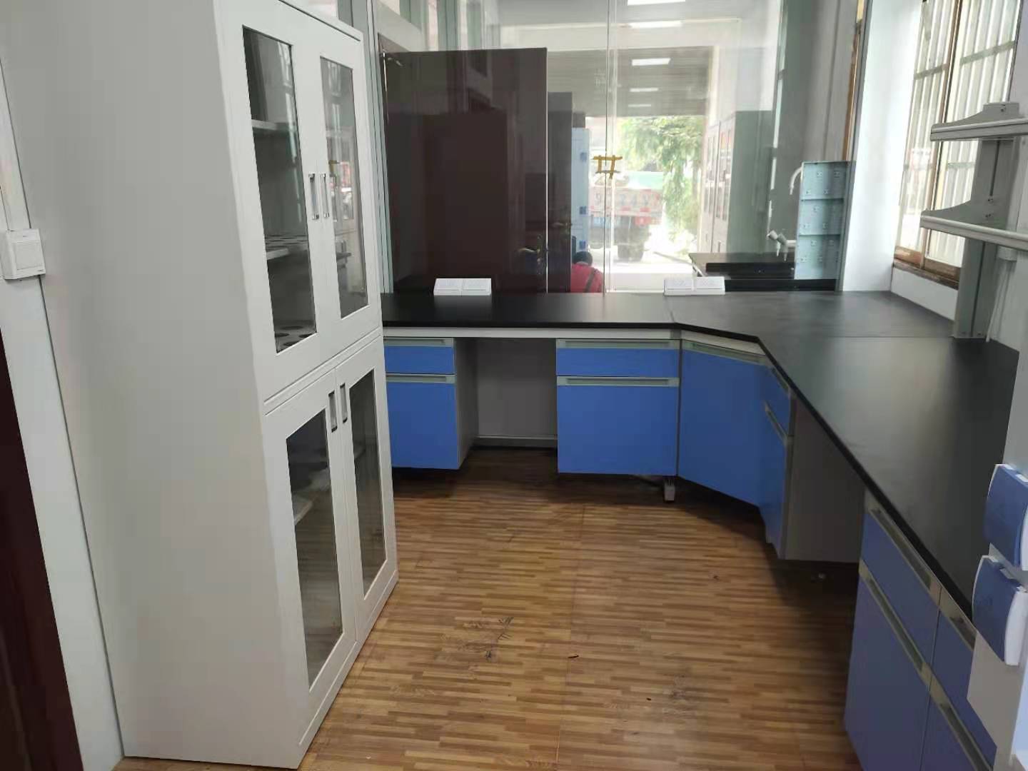 \